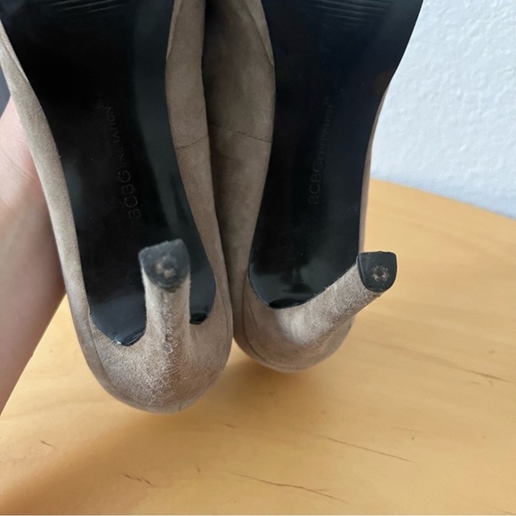 BCBGeneration Nude Suede Platform Pump Size 10 - Picture 11 of 15